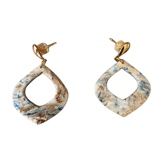 Aretes con hoja de oro